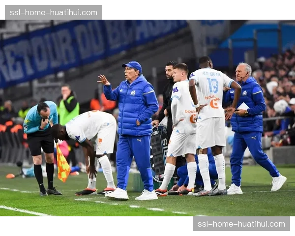 人物聚焦:41岁门将雷纳扑出关键点球,助比利亚雷亚尔全取三分 人物聚焦:41岁门将雷纳扑出关键点球,助比利亚雷亚尔全取三分